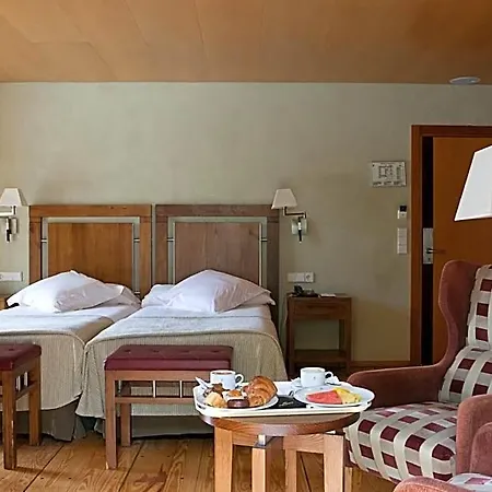 فندق De Santo Estevo 4*